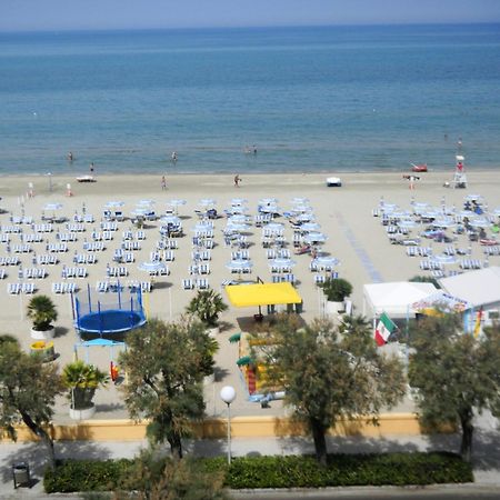Grand Hotel Excelsior Сенигалия Екстериор снимка