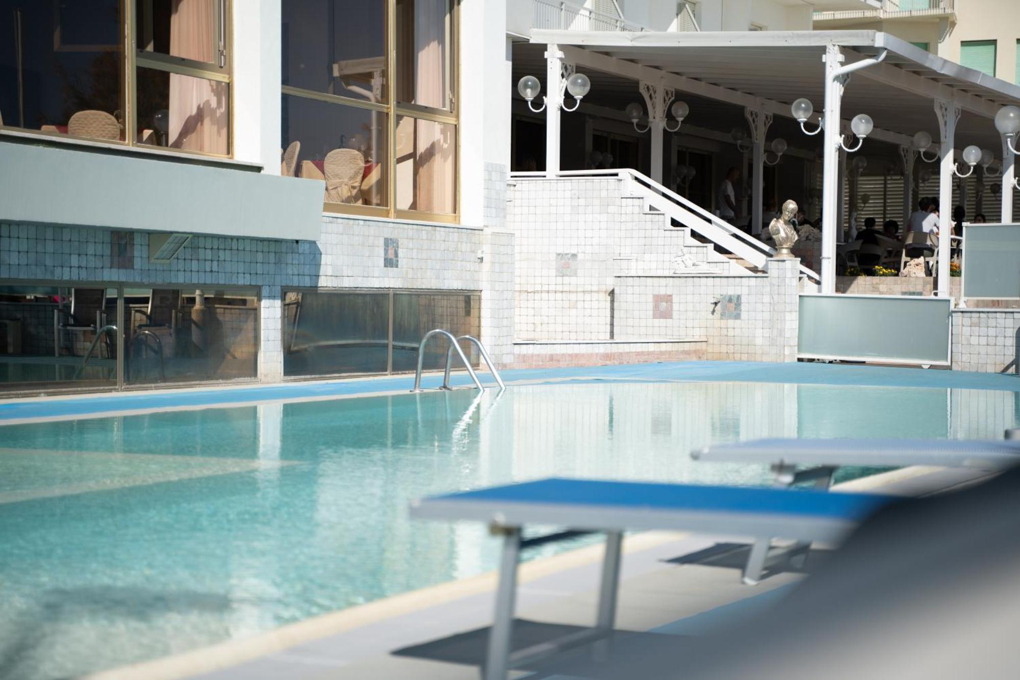 Grand Hotel Excelsior Сенигалия Екстериор снимка