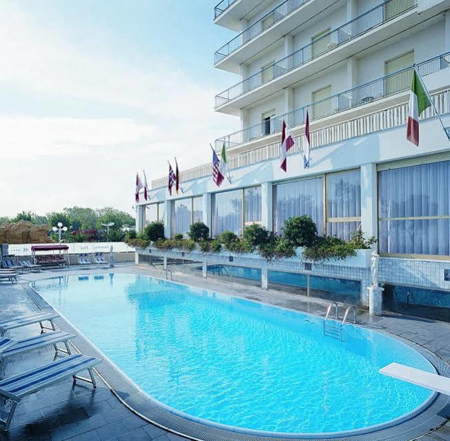 Grand Hotel Excelsior Сенигалия Екстериор снимка