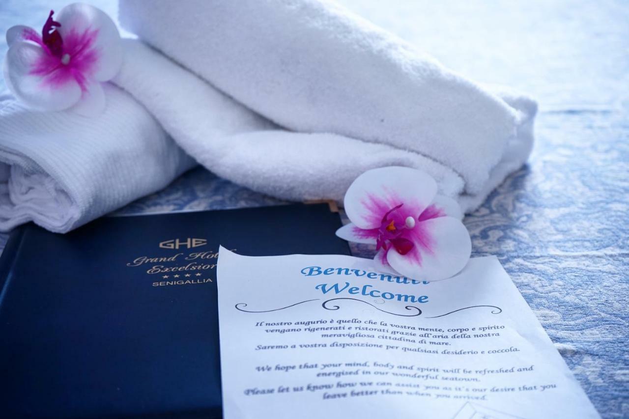Grand Hotel Excelsior Сенигалия Екстериор снимка