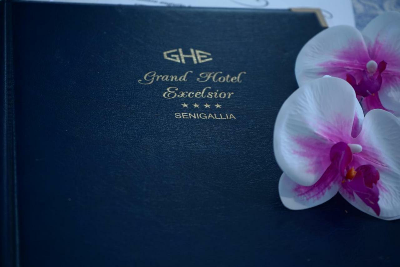 Grand Hotel Excelsior Сенигалия Екстериор снимка